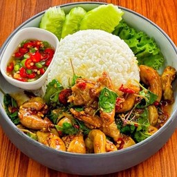 ข้าวผัดกระเพราไส้อ่อน