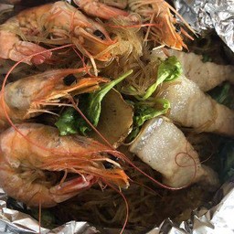 กุ้งอบวุ้นเส้น