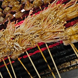 สามชั้นพันเห็ดเข็มทอง