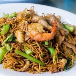 หมี่กรอบผัดซีอื้วทะเล