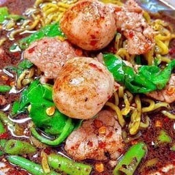 ก๋วยเตี๋ยวเรือหมูตุ๋น