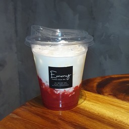 Homemade Strawberry Fresh Milk