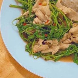 หมีี่ผัดกระเฉดไก่