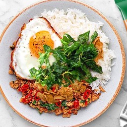 กระเพราไก๊ไก่พริกแห้งโบราณ