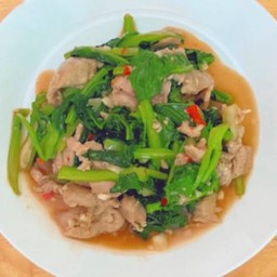 คะน้าหมูนุ่ม