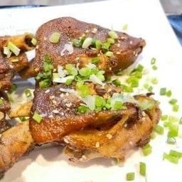 H1 คากิหมูย่าง老虎特色烤猪蹄