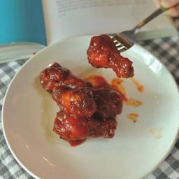 ไก่ทอดคลุกฮอทซอสสูตรพิเศษ