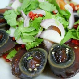 ยำไข่เยี่ยวม้า