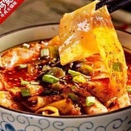 A6 บะหมี่หม่าล่าเสฉวน四川铺盖面