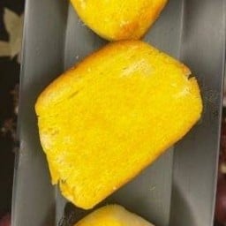 P3 หมั่นโถวย่างเนย烤馒头