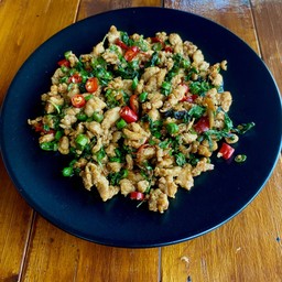 กะเพรา (กับข้าว)