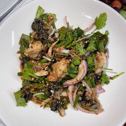 ก้อยหอยเชอร์รี่