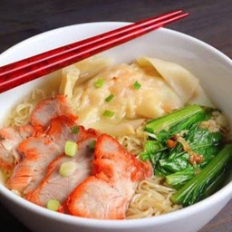 บะหมี่เกี๊ยวหมูแดง