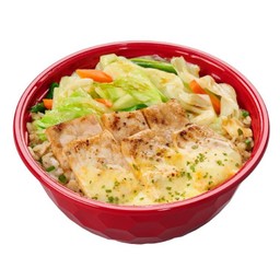 ข้าวกระเทียมหมูเทปันยากิซอสลาวา