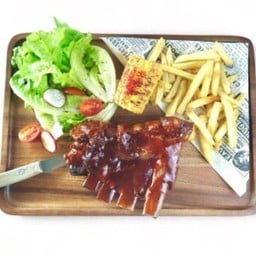 ซี่โครงหมูอบซอสบาร์บีคิว