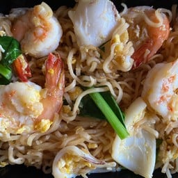 ผัดมาม่าทะเล