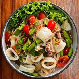 ตำเส้นเล็กปลาหมึก