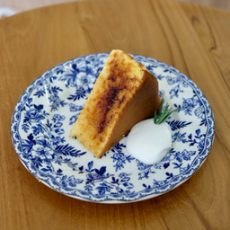 Creme Brulee Basque Cheesecake ชีสเค้กเครมบรูเล่หน้าไหม้