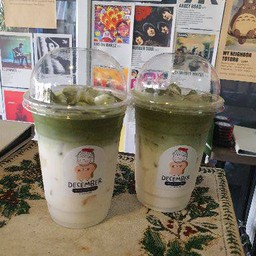 มัทฉะลาเต้เย็น