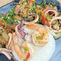 ชมลม ซ.5  (ผัด ลาบ ยำ ทอด) แจ้งวัฒนะ5