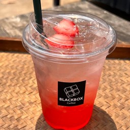 สตรอเบอร์รี่ โซดา