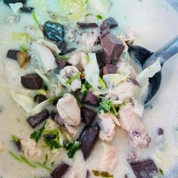 ต้มข่าไก่