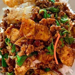 กะเพรารวม  ราดข้าว