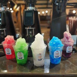 เฮลบลูบอยปั่น