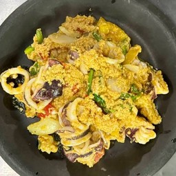 หมึกไข่ผัดผงกระหรี่