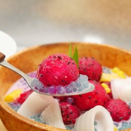 สาคูอัญชัน+แก้วมังกรแดง+ข้าวโพดหวาน กล่องเล็ก
