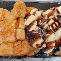 เนยนม + กล้วยหอม วิปปิ้งครีมราดช็อกโกแลต