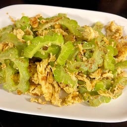 มะระผัดไข่