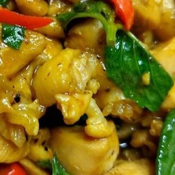 ข้าว พริกแกงหมูใบโหระพา