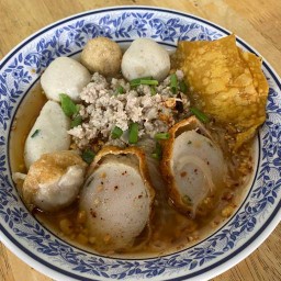 ก๋วยเตี๋ยวต้มยำเย็นตาโฟ ( เจ้าเก่าศรีย่าน )