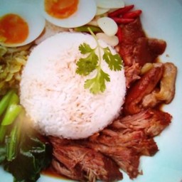 [ขาหมูเซ็นต์หลุยส์] ข้าวขาหมู+ไข่