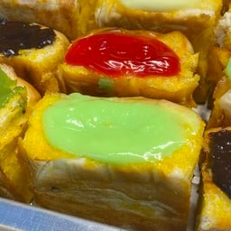 ปังข้างบ้าน ปังปิ้งไส้ทะลัก หน้าโลตัสตลาดพิบูลย์วิทย์6