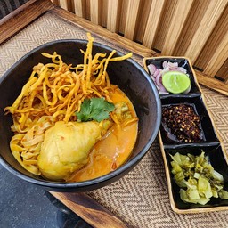 เซตข้าวซอยไก่ Khao Soi Chicken