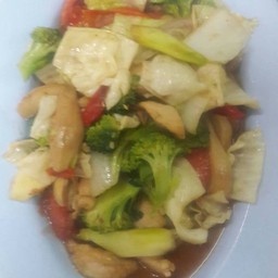 ผัดผักรวมมิตรน้ำมันหอย