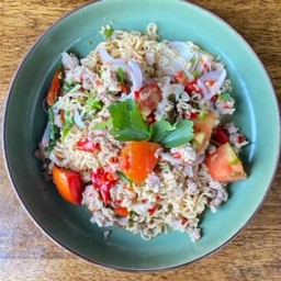 ยำมาม่าหมูสับ