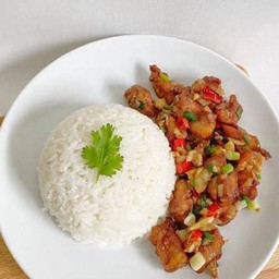 ข้าวราดไก่ผัดพริกเกลือ
