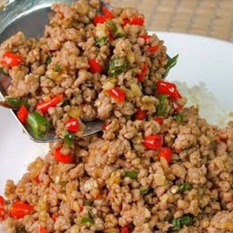 ข้าวหมูผัดพริกเกลือ