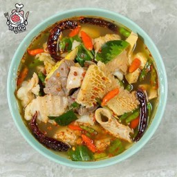 ข้าวสวย + ต้มแซ่บเครื่องในวัว