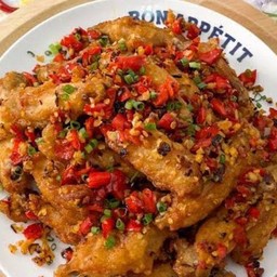 ไก่ผัดพริกเกลือ