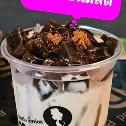 เฉาก๊วยนมสด