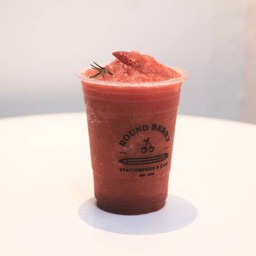 สตรอเบอร์รี่ สมูทตี้