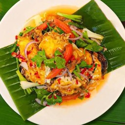 ข้าวยำไข่ดาวกรอบ