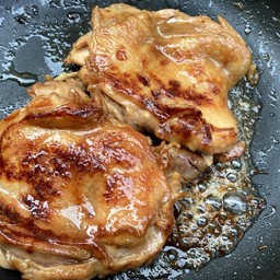 ไก่จัมโบ้ย่่างซอส