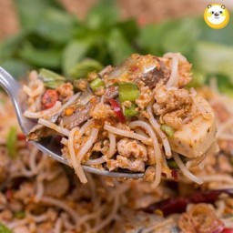 ลาบขนมจีนหมูสับหมูยอ