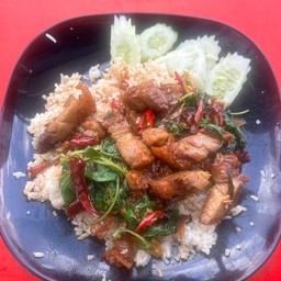 ข้าวกระเพราหมูกรอบ