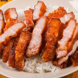 ข้าวหมูทอดไฮโซ (สาขาศรีนครินทร์40)น้ำจิ้มเเจ่ว น้ำซุป อร่อยครบ